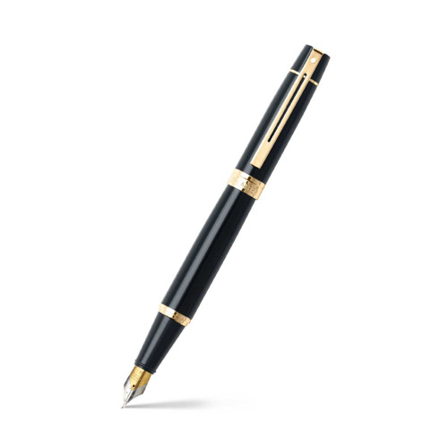Full size cover page of the book 'Sheaffer 9325 Fountain Pen – Glossy Black With Gold Tone Trim'