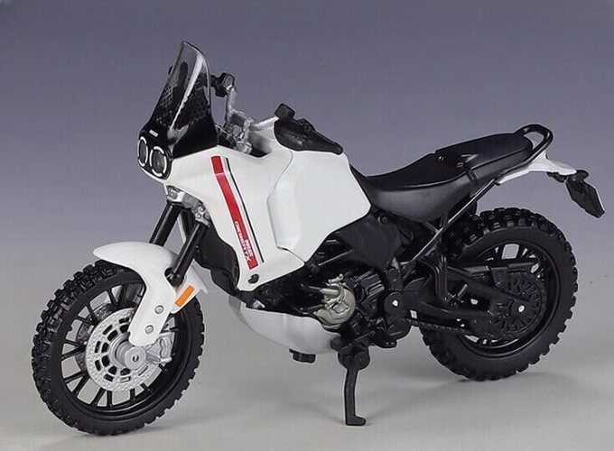 Full size cover page of the book 'Bburago	1:18 MODEL (14+) DUCATI DESERT X  CODE 20-22989'