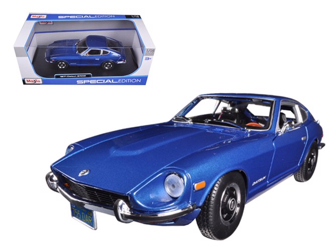 Full size cover page of the book 'MAISTO  51170 1/18  - Datsun 240Z 1970 Met blue'